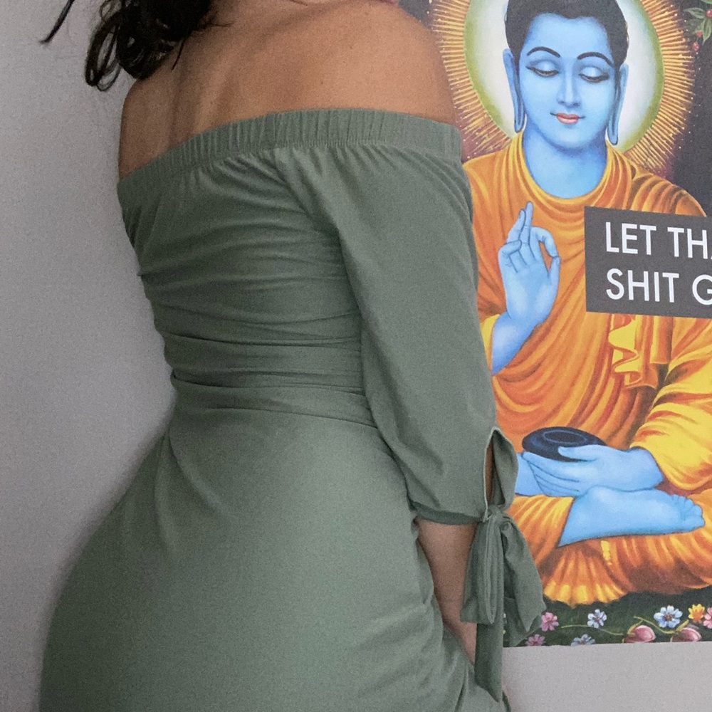 green dress